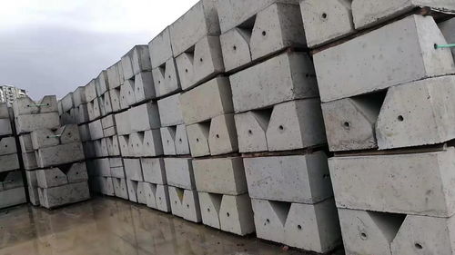 砼威建材 廣州隔離墩、混凝土基座與圍蔽墩批發價，自產自銷保障品質